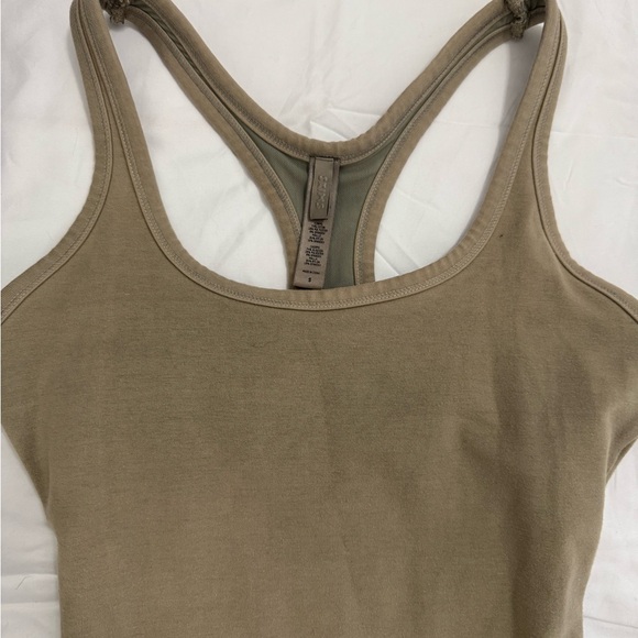 SKIMS Tan Jumpsuit Effortless Style and Comfort - Picture 2 of 4